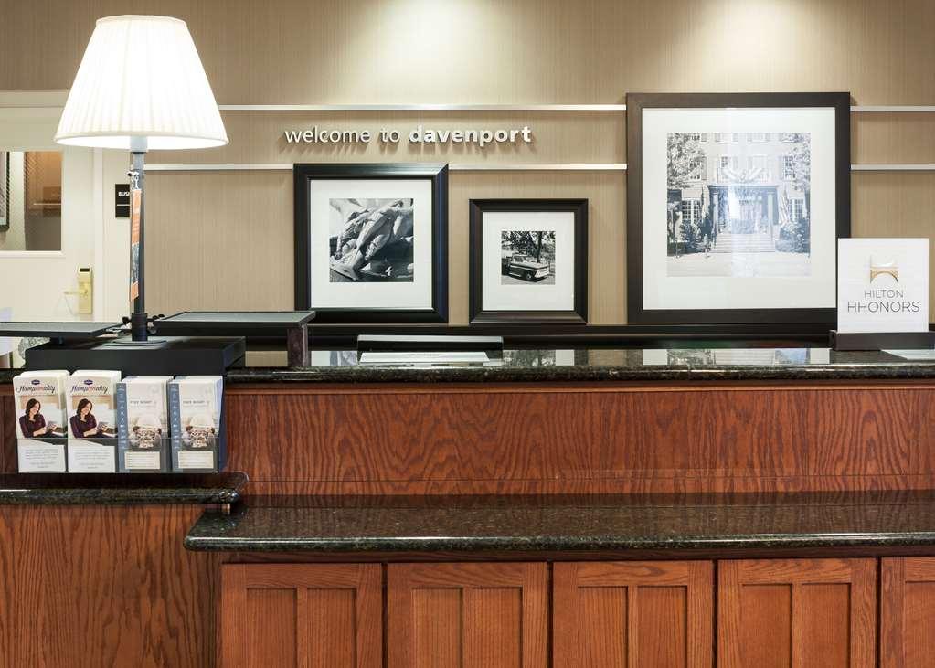 Hampton Inn & Suites Davenport Interior photo